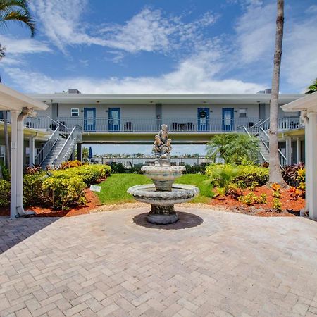Апартаменти 102-Tiny Treasure-Waterfront With Heated Pool Сент-Піт-Біч Екстер'єр фото