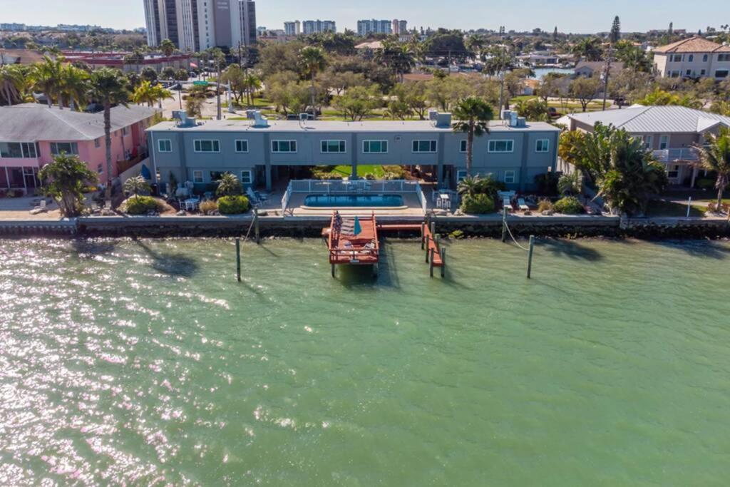 Апартаменти 102-Tiny Treasure-Waterfront With Heated Pool Сент-Піт-Біч Екстер'єр фото