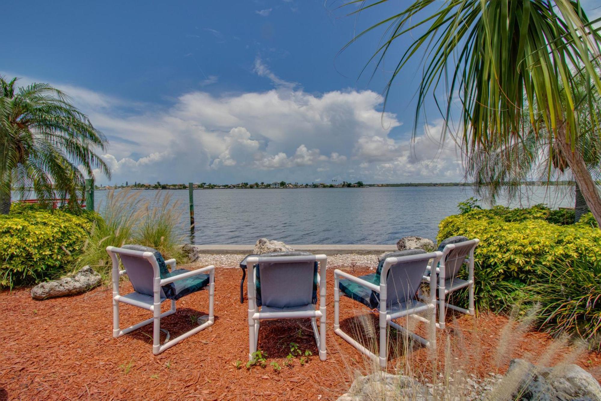 Апартаменти 102-Tiny Treasure-Waterfront With Heated Pool Сент-Піт-Біч Екстер'єр фото